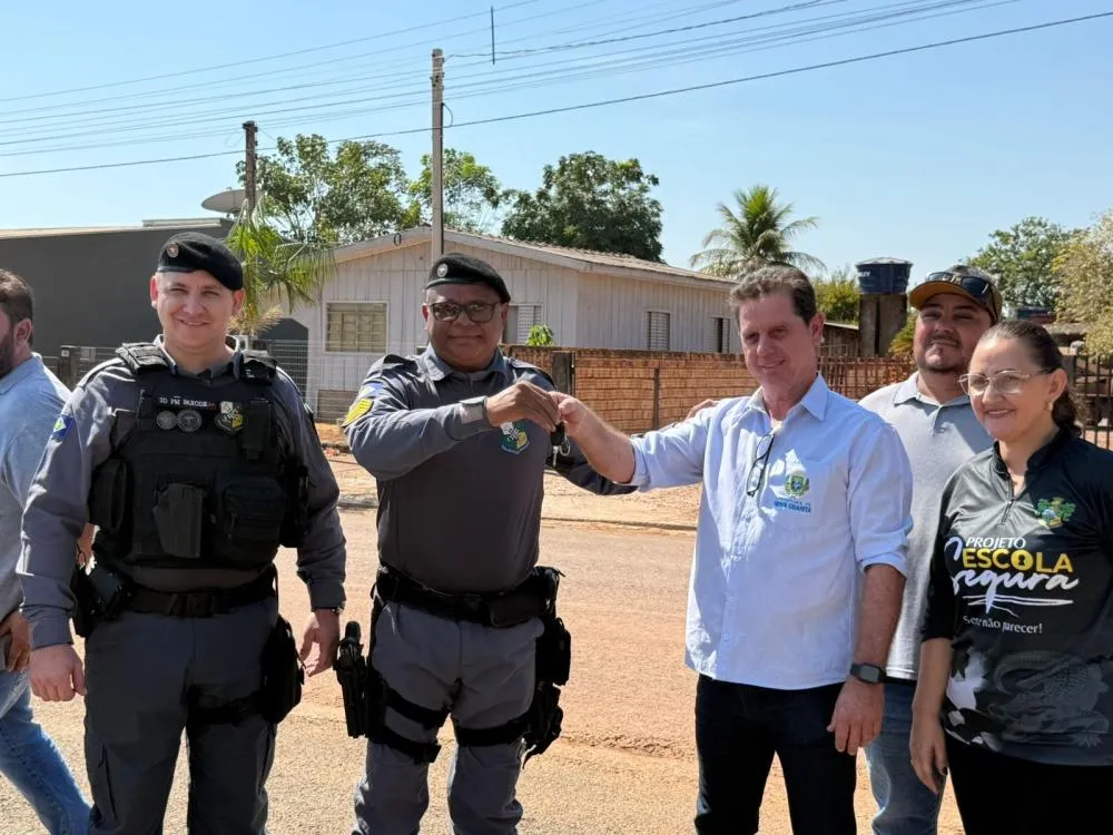 Prefeitura de Nova Guarita entrega veículo à Polícia Militar para reforçar o Projeto Escola Segura