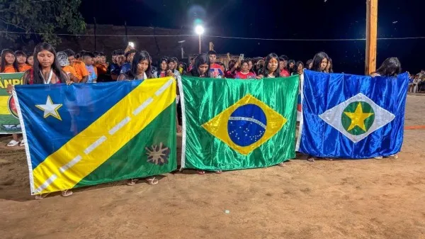 Abertura das Olimpíadas Indígenas celebra cultura e tradição na Aldeia Sankorasã.