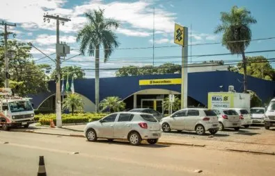 Governo de MT paga salários nesta segunda e injeta R$ 757 milhões