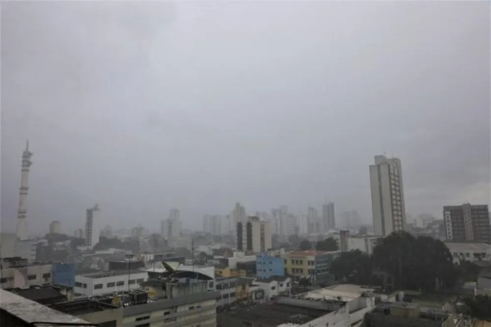 Outubro começa com alerta de tempestade no Nortão de MT; veja cidades