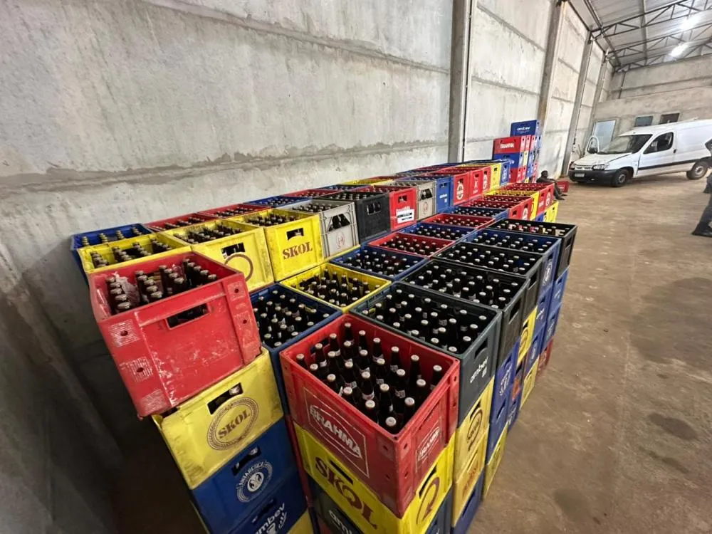 Polícias Civil e Militar desarticulam galpão usado para adulterar bebida alcóolica em Nova Mutum