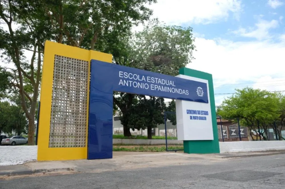 Grupo é apreendido por espancar adolescente em escola