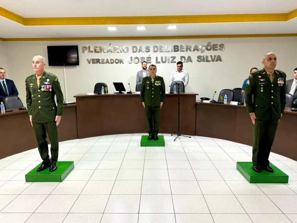 Solenidade marca troca de comando do Tiro de Guerra de Colíder na Câmara Municipal
