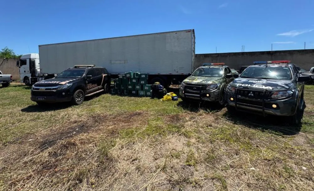 Gefron apreende mais de 1 tonelada de entorpecentes com auxílio de cães e causa prejuízo de R$ 23,5 milhões as facções